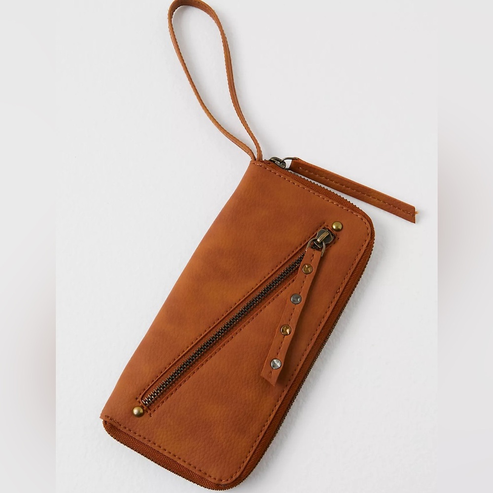 NWT Free People Wristlet Wallet